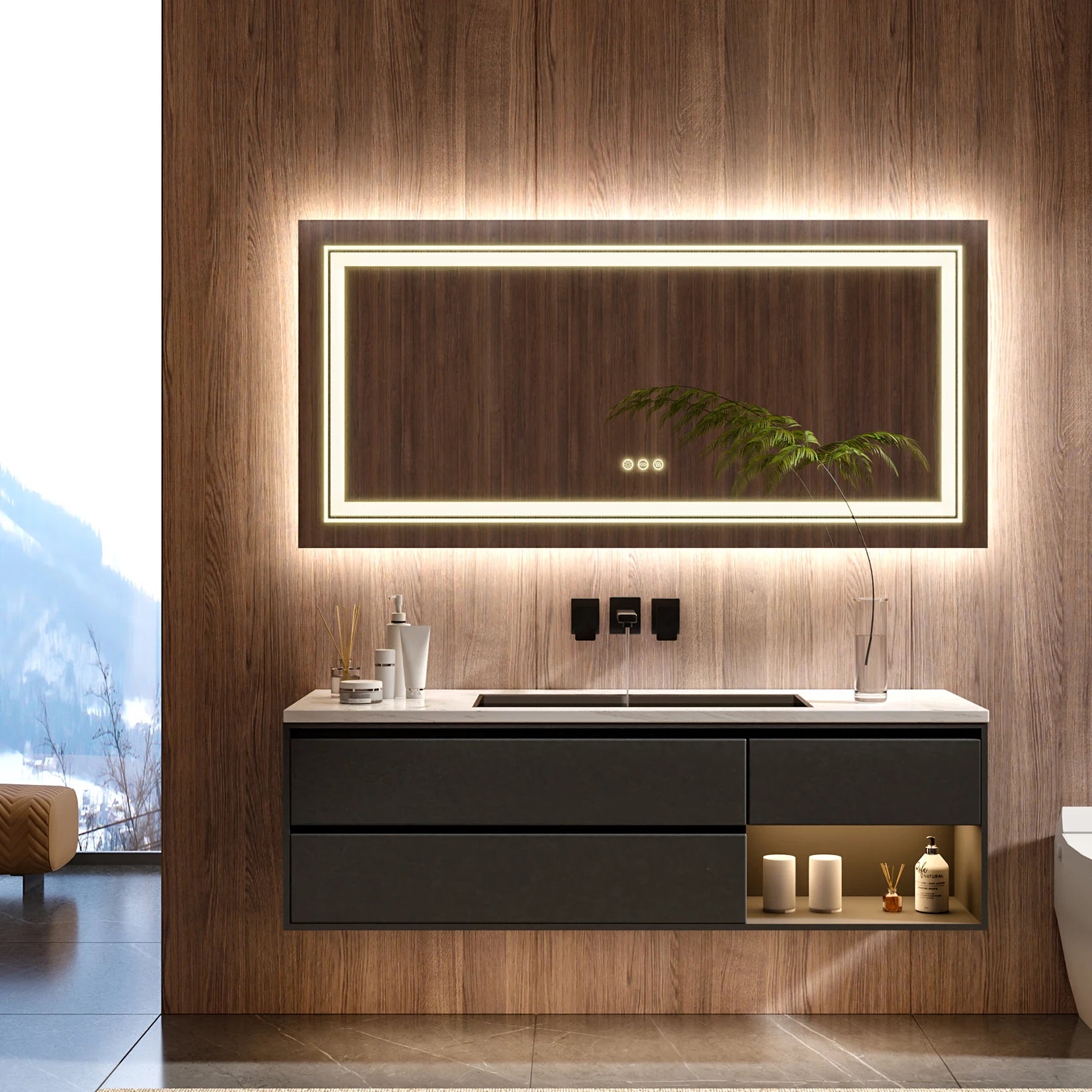 Modernus vonios kambarys su House Tech 1 išmaniu LED veidrodžiu ir medžio tekstūros siena
