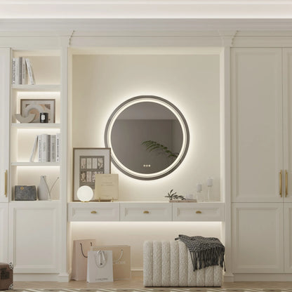 Modernus išmanus veidrodis namams su apvaliu LED apšvietimu ir minimalistiniu baltu interjeru